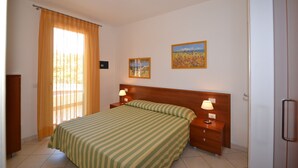 3 bedrooms - Lovely Flat in a Building Surrounded by Garden (San Michele al Tagliamento)