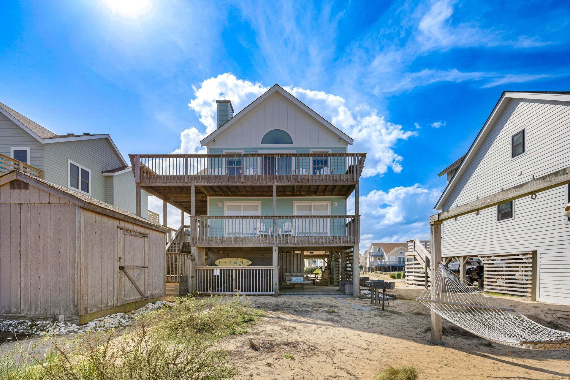 المنشأة من الخارج