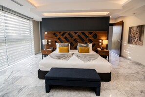 7 habitaciones, escritorio, wifi gratis y ropa de cama 