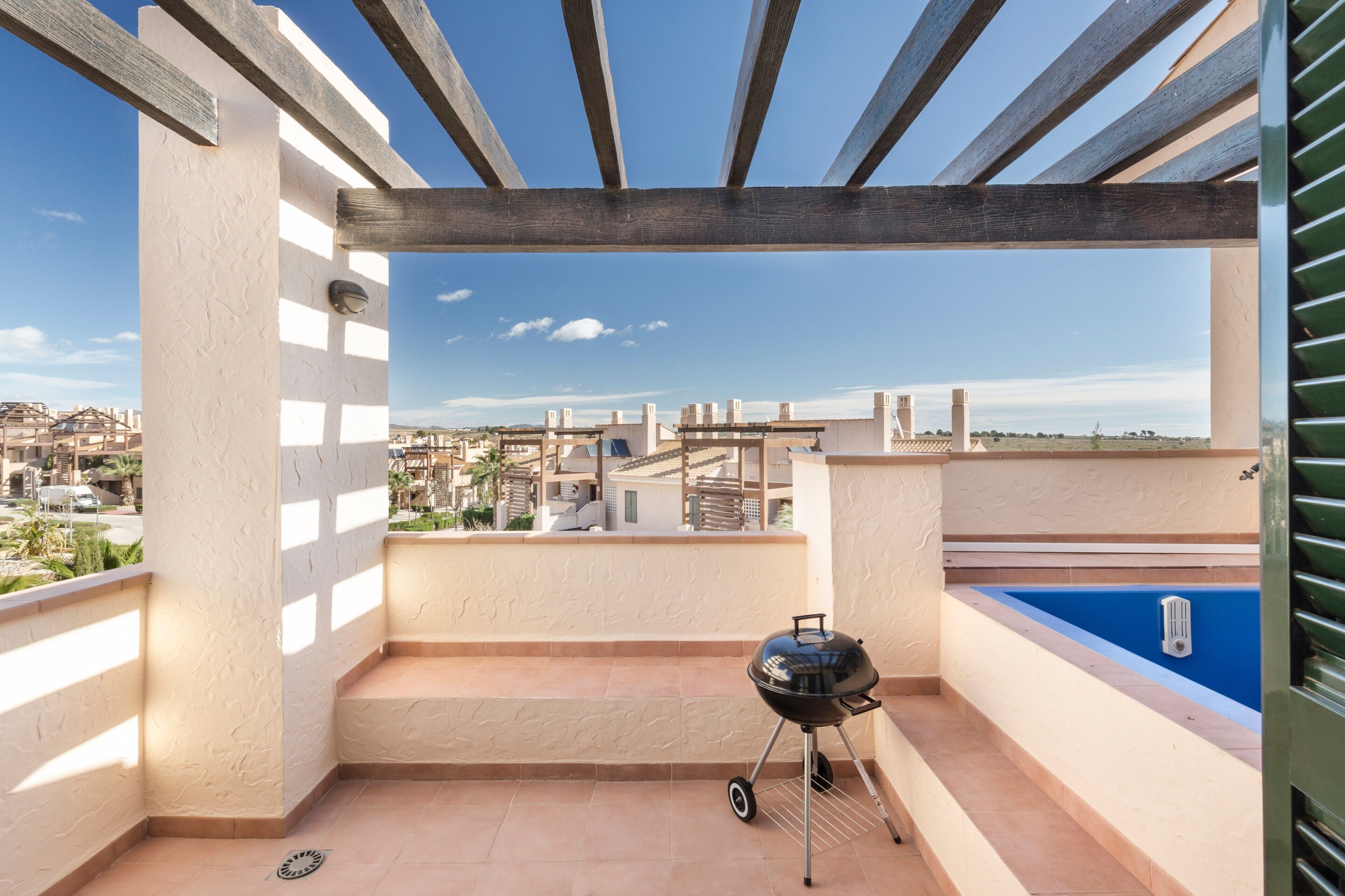 Bañera de hidromasaje al aire libre