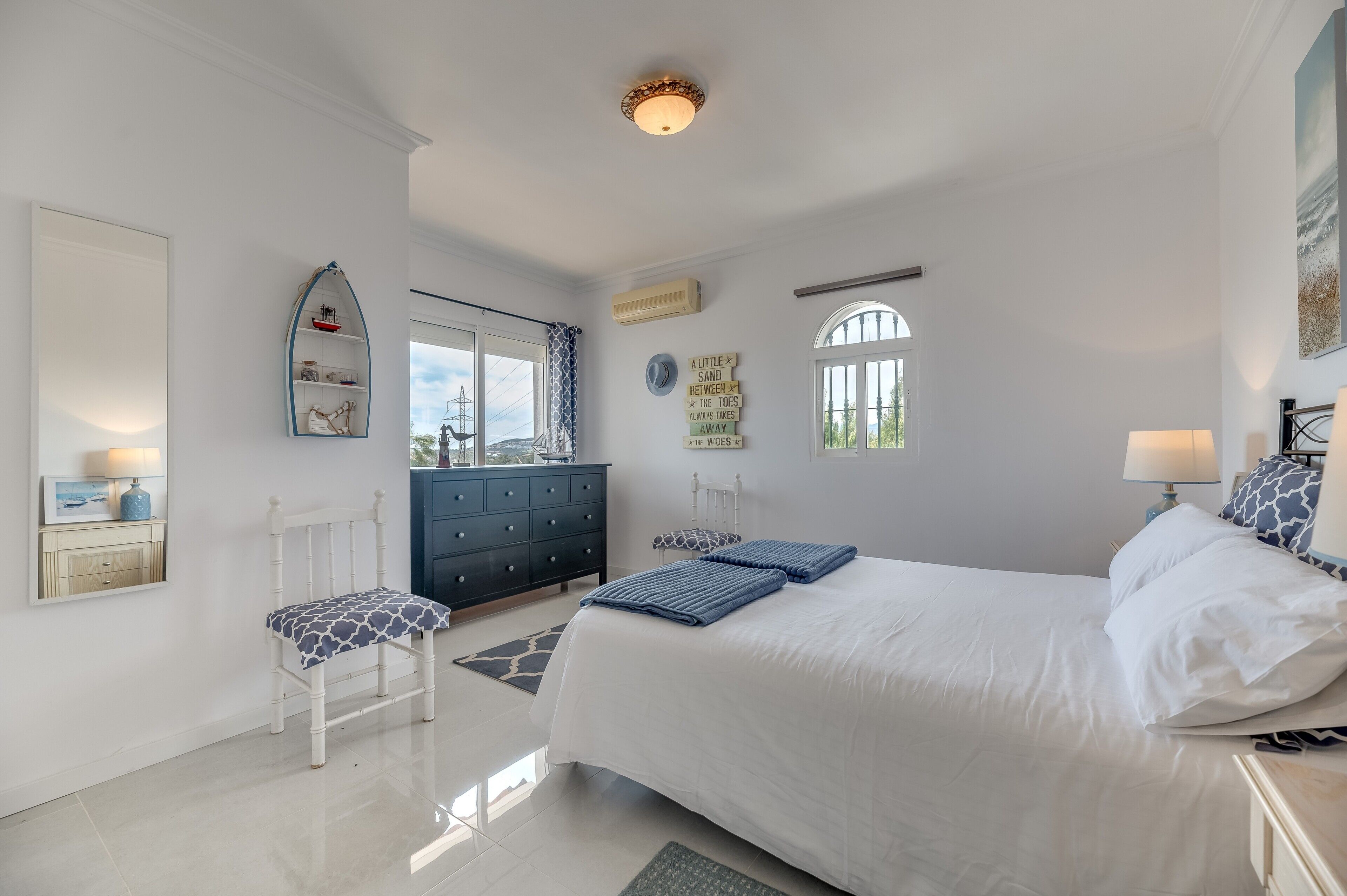 3 bedrooms, iron/ironing board, free WiFi, bed sheets