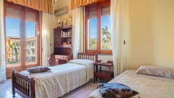 4 soverom, strykejern/-brett, wi-fi (inkludert) og sengetøy