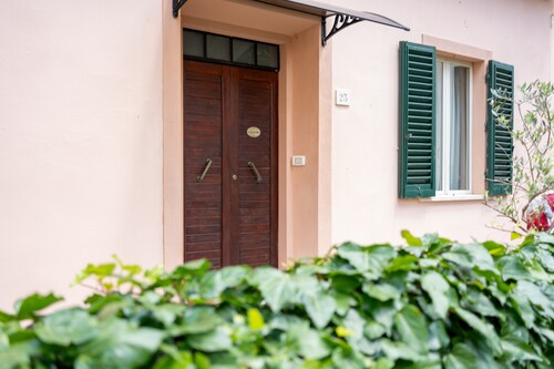 Apartment 'La Casa Di Ettore' with Mountain View, Private Terrace and Air Conditioning