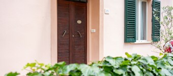 Apartment 'La Casa Di Ettore' with Mountain View, Private Terrace and Air Conditioning