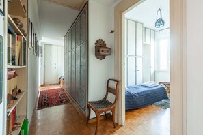 2 habitaciones, tabla de planchar con plancha y wifi gratis 