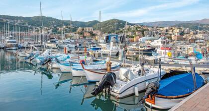 Apartment 'Due Passi Dal Mare Tra Gli Ulivi' with Sea View, Wi-Fi and Air Conditioning