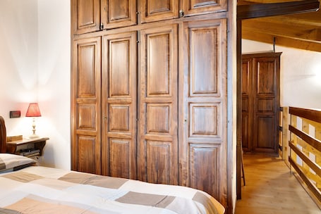 2 bedrooms, free WiFi, bed sheets. Apartment 'Casa Sul Fiume' with Mountain View, Balcony and Wi-Fi