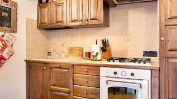 Refrigerador, horno, placa de cocina, lavavajillas