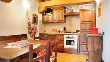 Refrigerador, horno, parrilla de estufa y lavavajillas