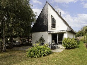 Outdoor dining - ker meet by Interhome (Dinard)