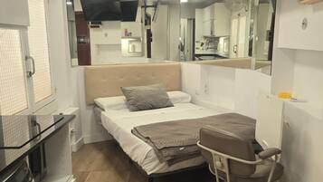 1 camera, Wi-Fi gratuito, lenzuola