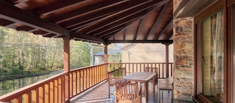 Chalet 'Rio Cabrera' con terraza privada y Wi-Fi
