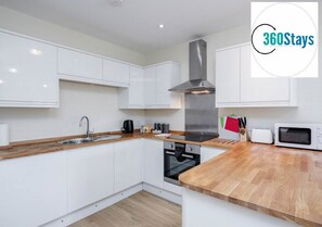 ميكروويف، فرن، موقد طهي مسطح، غلّاية كهربائية