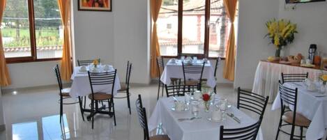 Free daily continental breakfast