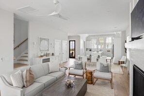 TV, fireplace, stereo