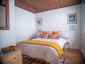 2 Schlafzimmer, Reisekinderbett, kostenloses WLAN, Bettwäsche