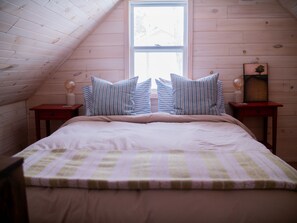 2 Schlafzimmer, Reisekinderbett, kostenloses WLAN, Bettwäsche