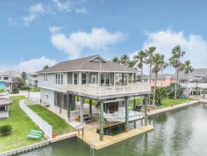 Exterior - Beautiful Sea Isle Canal Home- Casa Frio, Enjoy up to 35% off High Season Rates for a limited time! (Galveston)