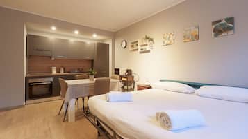 Bügeleisen/Bügelbrett, WLAN, Bettwäsche