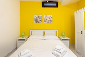 1 habitación, tabla de planchar con plancha, wifi y ropa de cama 