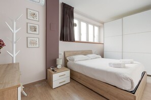 1 habitación, tabla de planchar con plancha, wifi y ropa de cama 