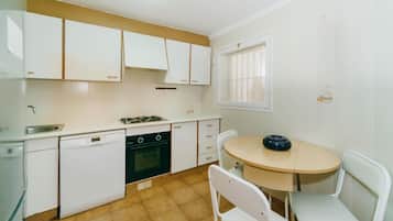 Fridge, microwave, oven, dishwasher