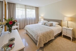 2 quartos, ferros/tábuas de passar roupa, Wi-Fi, roupa de cama