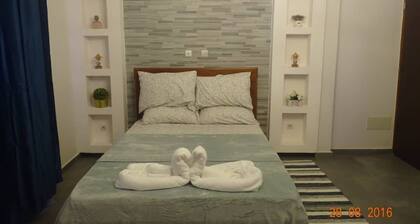 Spacious apartment - covered panoramic terrace with ocean breeze!