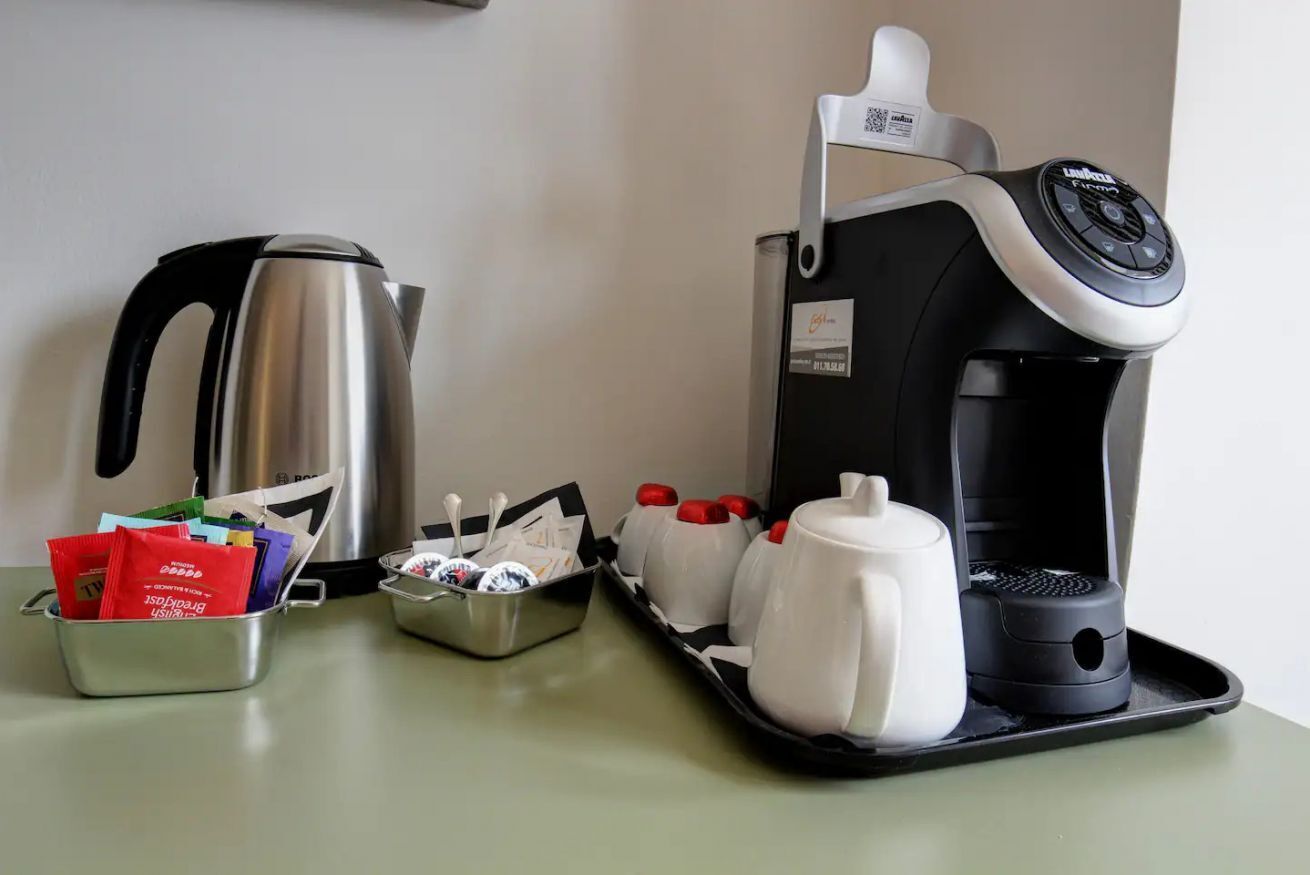 Kaffee und/oder Kaffeemaschine