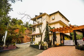 숙박 시설 정면