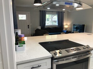 Fridge, microwave, oven, stovetop - Cozy ,Tranquil 3-bedroom in Spring Hill with WiFi, AC ; home away from home.  (Spring Hill)