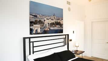 2 bedrooms, desk, iron/ironing board, free WiFi