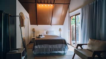 Exclusive Cabin | Desk, free WiFi, bed sheets