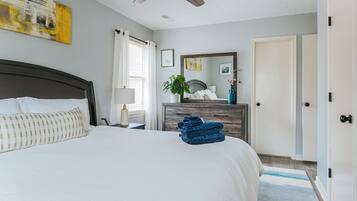 2 bedrooms, WiFi (free), bed sheets