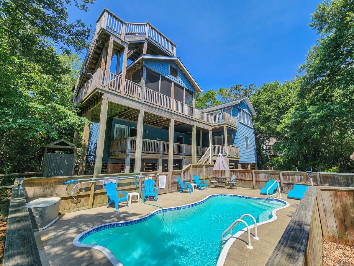 5 bed, 3 bath pool home in Southern Shores, dog friendly