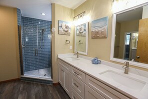 Shower, towels