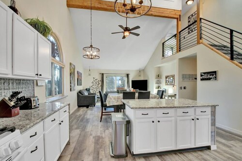 The Downtown Nugget - pet friendly. BL 330900