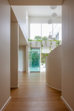 Interior - Absolute beach front masterpiece fit for a small family (Warana)