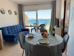 تناول الطعام