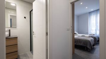 3 Schlafzimmer, Bügeleisen/Bügelbrett, kostenloses WLAN, Bettwäsche