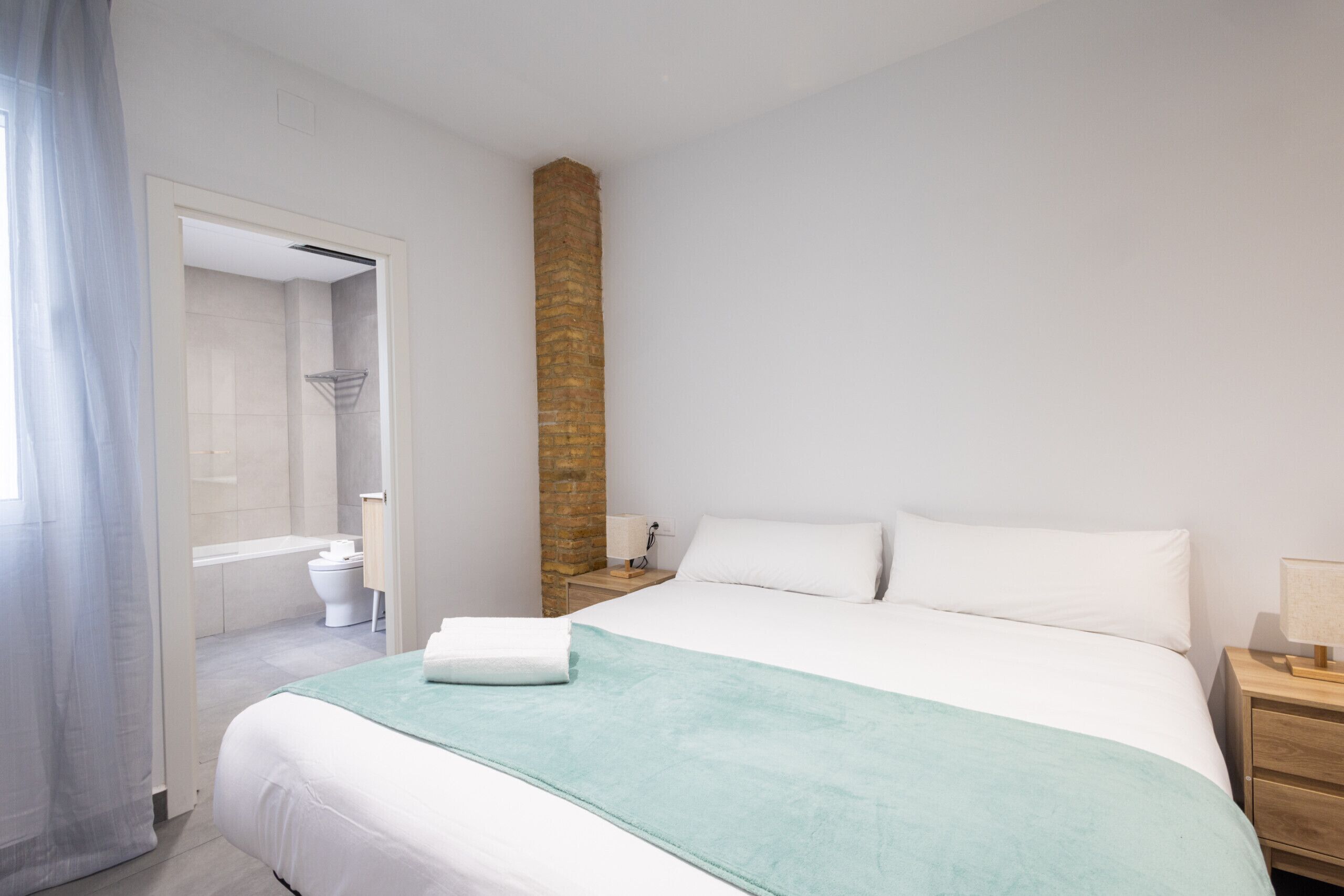 3 chambres, fer et planche à repasser, Wi-Fi gratuit, draps fournis