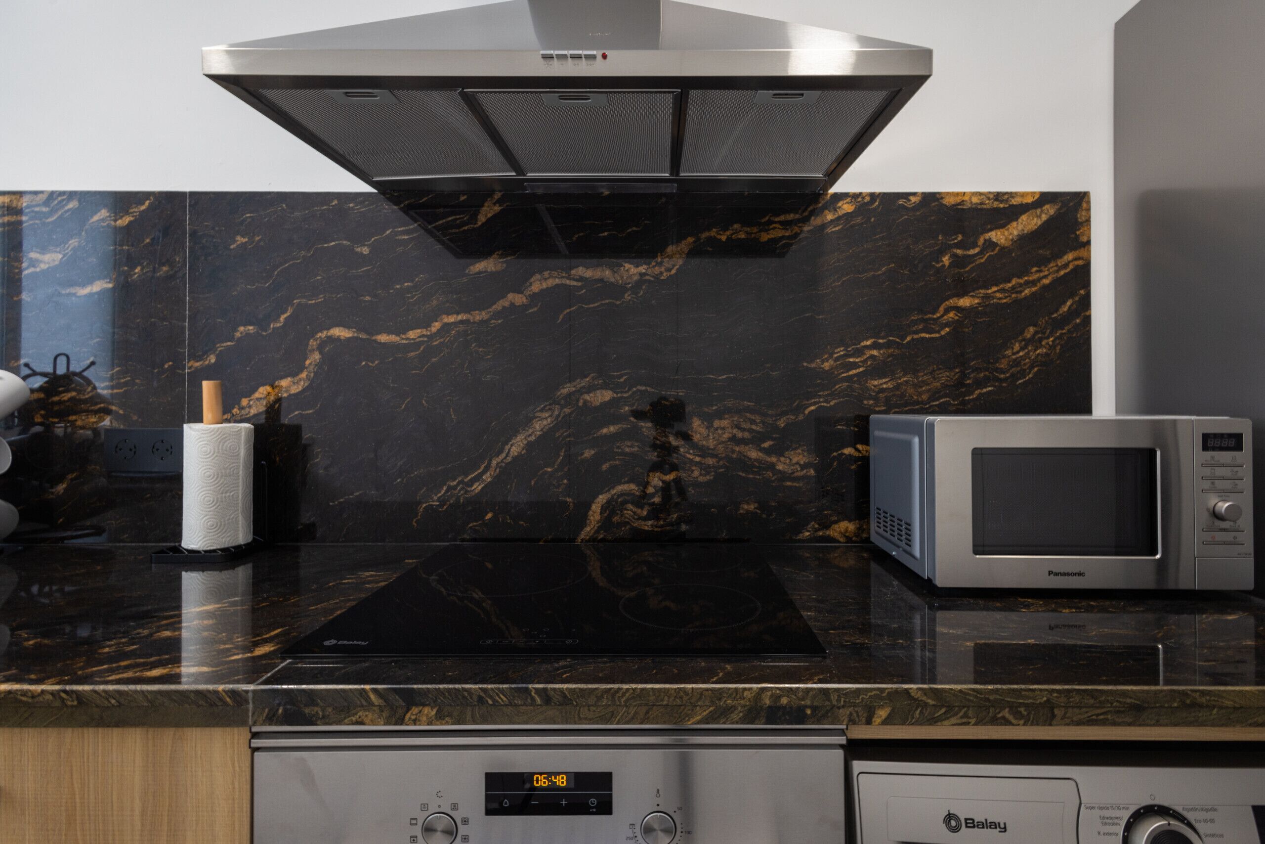 冷蔵庫、電子レンジ、オーブン、食器洗い機