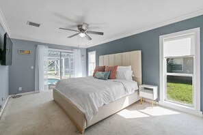 4 habitaciones, tabla de planchar con plancha, cuna de viaje y wifi