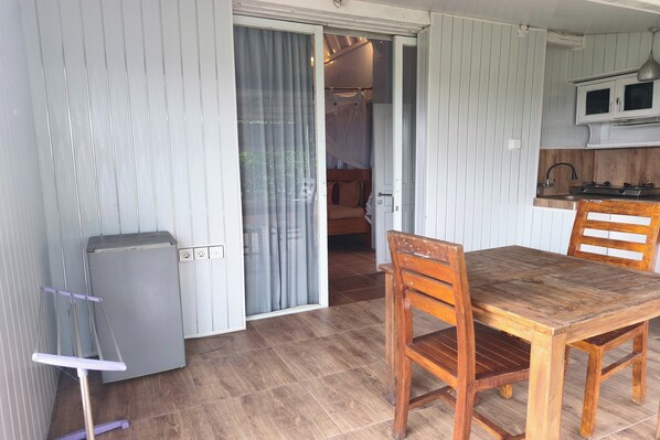 Room, 1 Queen Bed, Balcony | Terrace/patio