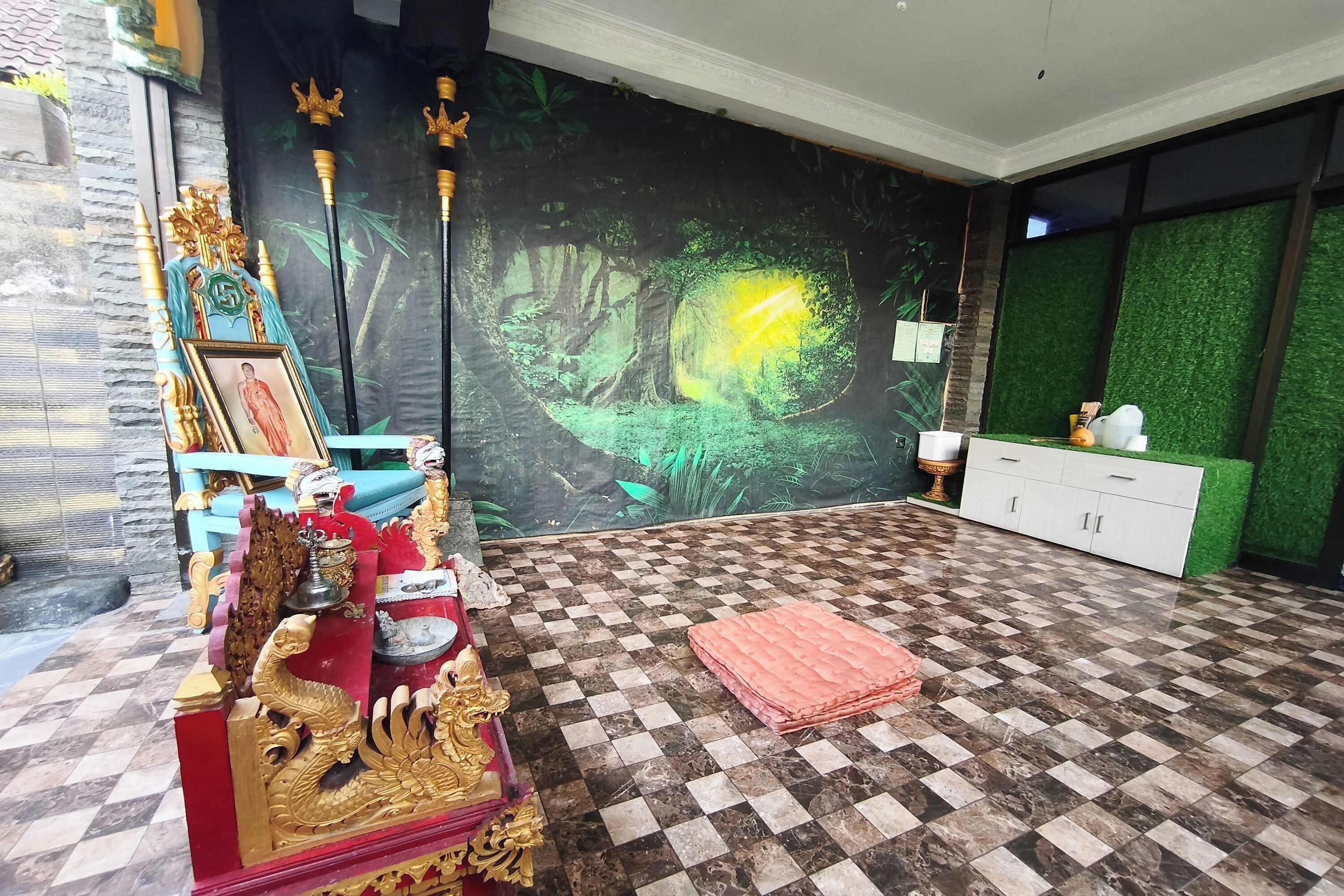 Hall