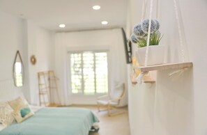 1 bedroom, iron/ironing board, internet, bed sheets