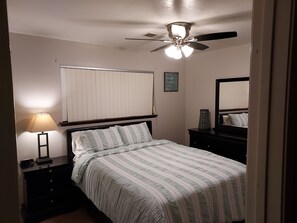 3 quartos, ferros/tábuas de passar roupa, Wi-Fi de cortesia