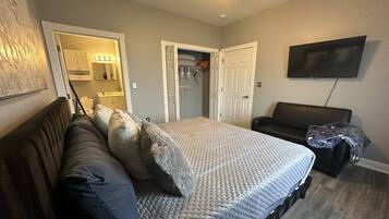 1 bedroom, iron/ironing board, free WiFi, bed sheets