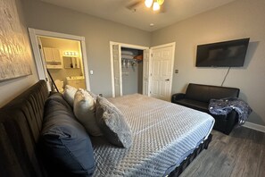 1 間睡房、熨斗/熨衫板、免費 Wi-Fi、床單