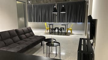 Executive Suite | Living area